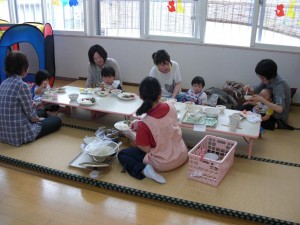 保育園の給食おいしいね! 保育園の給食おいしいね!