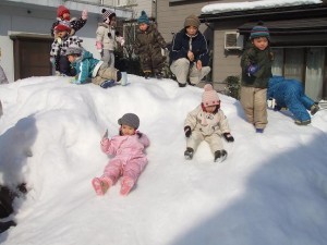 雪山滑り台 雪山滑り台