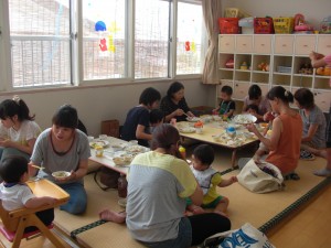 7月の給食試食会の様子 7月の給食試食会の様子