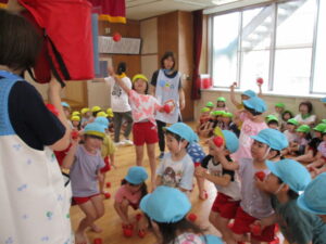 玉入れ、大いに盛り上がりました！！
