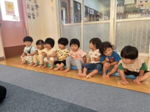 朝の会。今日は何が始まるのかなぁ?
