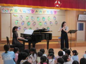 子どもたちはよく聞いていました。♪