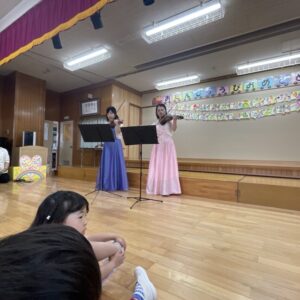 バイオリンとビオラの演奏を聴きました♪