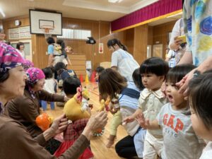 ☆ドキドキするけど人形を触ってみたい
