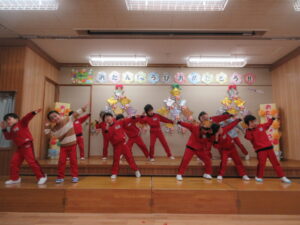 うちゅう組　踊り「ワンナイトカーニバル」