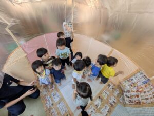 この中は広いよ！！上も高いね